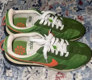 Nike Air Max Pre Day LX women’s sneakers thumbnail 1