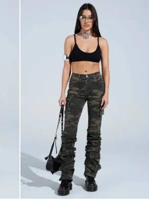 AKIRA Chic Sexy Camo Cargo Pant Timeless Y2K Casual Music Festival High Rise thumbnail 2