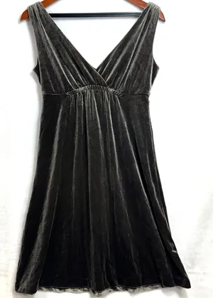 Old‎ Navy XS Muted Brown Velvet Mini Dress Empire Sleeveless Retro Babydoll Y2K thumbnail 1