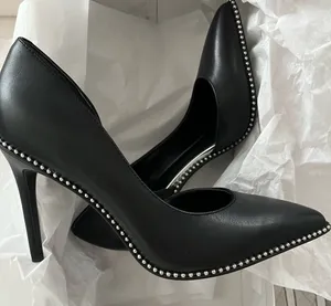 Bleecker & Bond black heels w/silver beads: size 7 thumbnail 1
