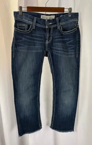 Women’s BKE STELLA Cropped Raw Hem Jeans‎ Sz 27 Fade Whisking Low Rise EUC thumbnail 1