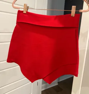Red skort thumbnail 1