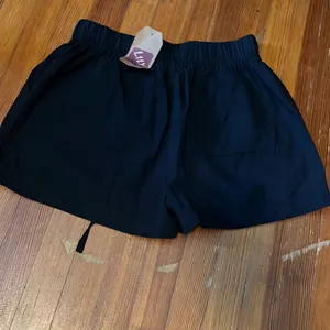 Lily Clothing Co Shorts thumbnail 2