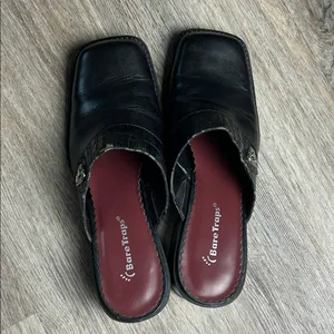 BareTraps Black Leather “Coupe” Slip-On Shoes Size 7.5 Medium thumbnail 7