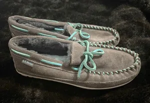 L.L. Bean Wicked Good Camp Moccasins Women’s Slippers Shearling Gray Size 8 M thumbnail 1