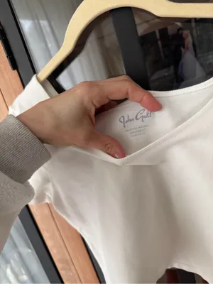 Brandy Melville cropped top tee scoop neck short sleeve john galt thumbnail 3
