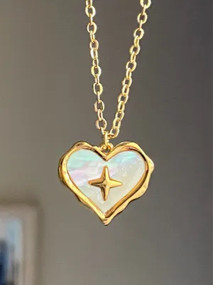 Handmade gold tone stainless steel heart sparkle white shell necklace🐚⭐️🌀 thumbnail 3
