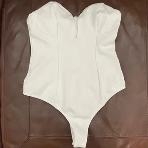 Superdown gianna sweetheart bodysuit!  Sold out! thumbnail 3