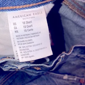 American eagle 90’s slim boyfriend size 10 short jeans extra distressed thumbnail 6