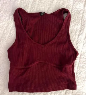 Shein Women's Burgundy and Red Crop-top thumbnail 1