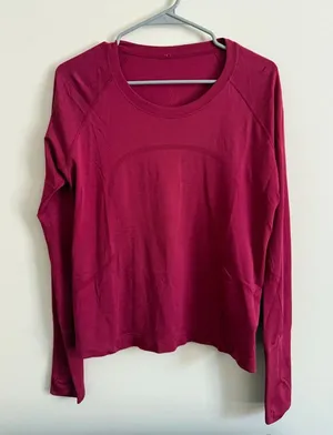 Lululemon Long Sleeve Swiftly Tech  thumbnail 1