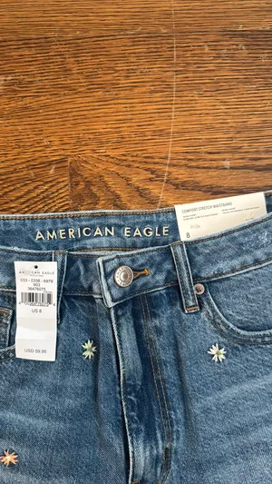 American Eagle Mom Jean Shorts thumbnail 4