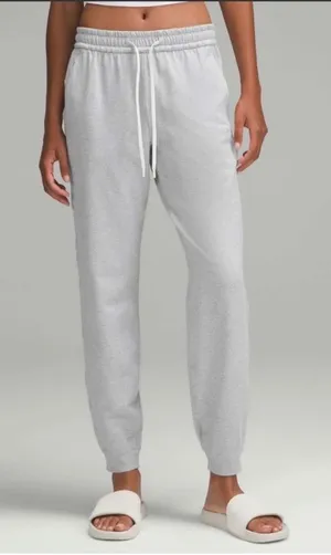 Lululemon Gray Soft Jersey Classic Fit Mid-Rise Jogger, Womens‎ Size 10 thumbnail 1
