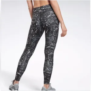 Reebok Speedwick Splatter Print Leggings Women’s SZ Large Black Gray 26” inseam thumbnail 13