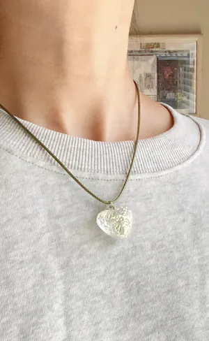 Handmade whimsical vintage style heart necklace🩵 thumbnail 5