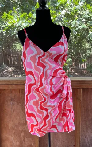 Dress Forum Los Angeles Women's Pink & Red Mini Wrap Dress Size L. NEW thumbnail 1