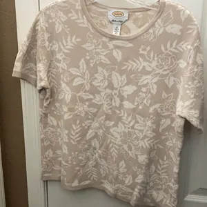 FINAL MARKDOWN Talbots Cream Floral Top medium thumbnail 1
