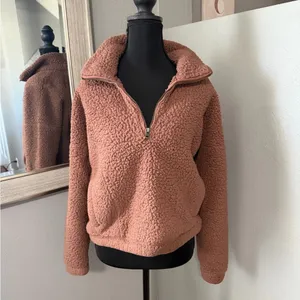 Abercrombie & Fitch Soft A & F Sherpa 1/4 zip fleece small. thumbnail 2