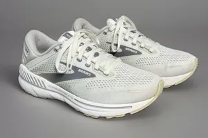 Brooks Adrenaline GTS 22 Women’s Oyster Grey/White Sneakers 1203531B134 Sz 7.5B thumbnail 1
