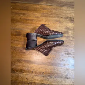 Gap‎ Woven Leather Slip On Mules thumbnail 3