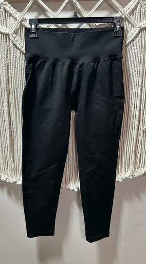 HALARA Black High-Waist Performance Leggings thumbnail 1