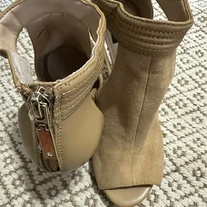 White House Black Market Tan Peep-Toe Heels thumbnail 3