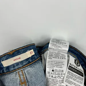 Levi’s Wedgie Cropped Ankle High Rise Distressed Raw Hem Jeans High Waisted 27 thumbnail 15