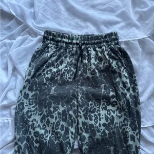 Best Lucky Wide Leg Leopard Print Sweatpants thumbnail 3