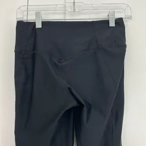 Nike XS Black Dri-Fit Ankle Leggings with Waist Key Pocket thumbnail 4