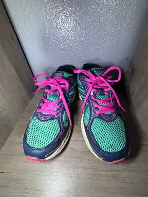 Saucony- Colorful and super comfy thumbnail 2