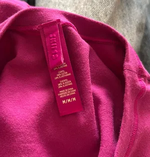 Magenta SKIMS Long sleeve thumbnail 3