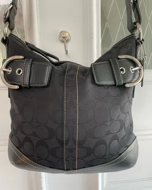 Vintage Coach Soho Signature Canvas Buckle Duffle Bag 3574 Black ORIGIN RECEIPT thumbnail 1