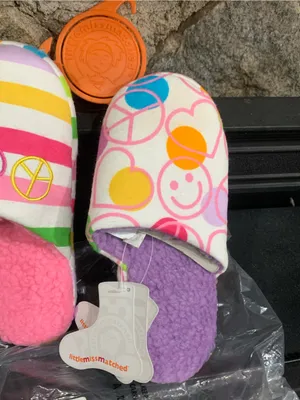 Little Miss Matched Fuzzy Slippers Pink White Purple Women’s Medium (6/7) NWT thumbnail 3