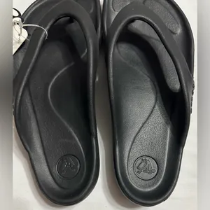Crocs Women’s Black Moulded Flip Flops‎ Size w4 Comfort thumbnail 4