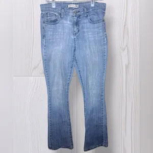 LEVIS Women’s Vintage Bootcut Low Rise Jeans thumbnail 3