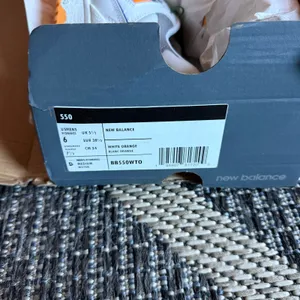 New Balance 550 Sneaker Lakers Pack White/Orange Womens Size 7.5 thumbnail 6