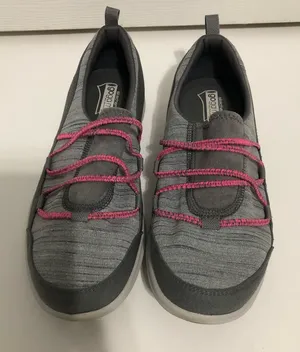 Skechers Gray pink‎ slip on Sneakers Go Steps women’s size 8.5 Go Go Mat walking thumbnail 1