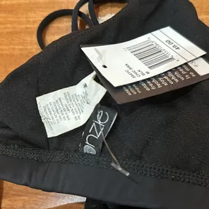 NWT Onzie chic black yago‎ workout sports bra size M thumbnail 7