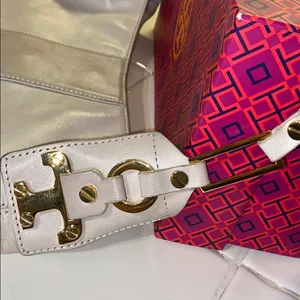 Tory Burch Taupe Leather Shoulder Bag with Gold Hardware thumbnail 12