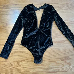 Victoria’s Secret black velvet velour long sleeve leotard Size XS Bodysuit Thong thumbnail 5