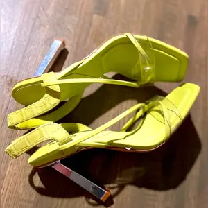 ALDO Lime Green Stiletto 4” Heels Size:7 thumbnail 7