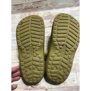 Crocs Classic Lined Clogs Men's Size 5 Women's Size 7 Olive Green Fuzzy Comfort thumbnail 7