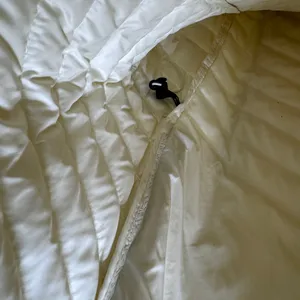 Athleta Puffer Jacket Beater Women’s XXS White‎ / Cream Sleeveless thumbnail 5