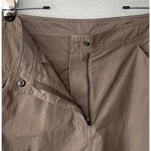LL Bean Ripstop Shorts Womens Size 16 Taupe Nylon Hiking Gorpcore Granola Girl thumbnail 4