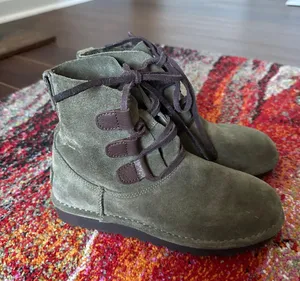 Boots thumbnail 1