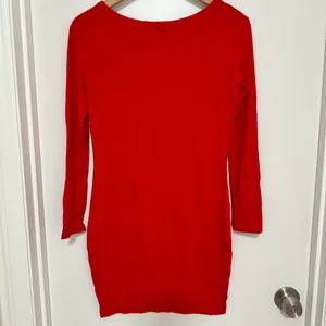 VESTIQUE | Vibrant‎ Red Bodycon Dress thumbnail 2