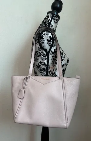 Michael Kors Purse thumbnail 1