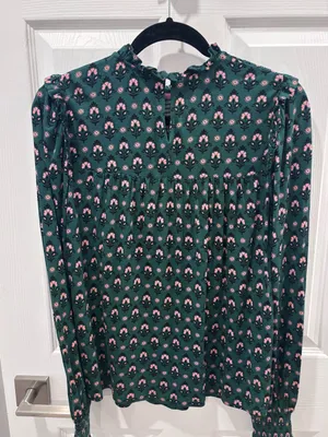 Boden Green Smocked Floral Blouse size 8 thumbnail 4