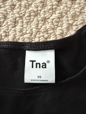 Tna Size Extra Small XS Chill Mission Tank from Aritzi Black Cropped Tank thumbnail 4