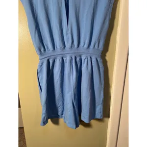 Womens Sz Small Casual Romper Light Blue Open Back Elastic Waist Tie Closure Cap thumbnail 11